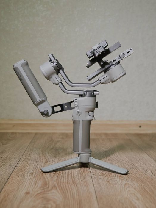 Продам DJI RS4 mini combo