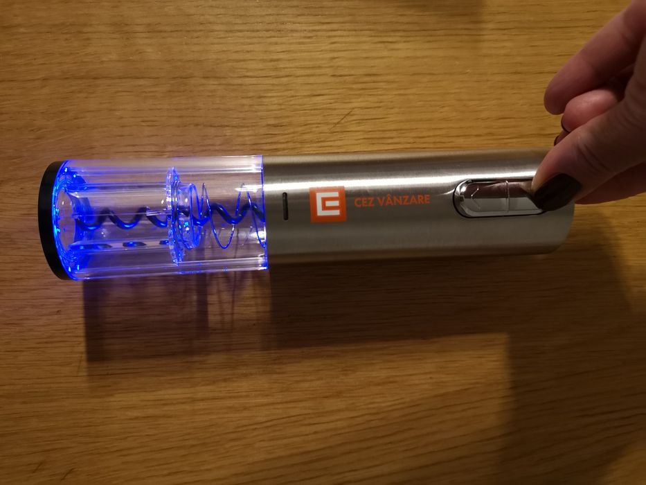 Deschizător electric de vin - reîncărcabil prin USB