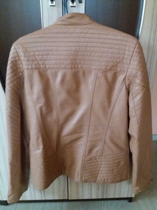Geaca dama piele.marimea xl merge si ptr.L