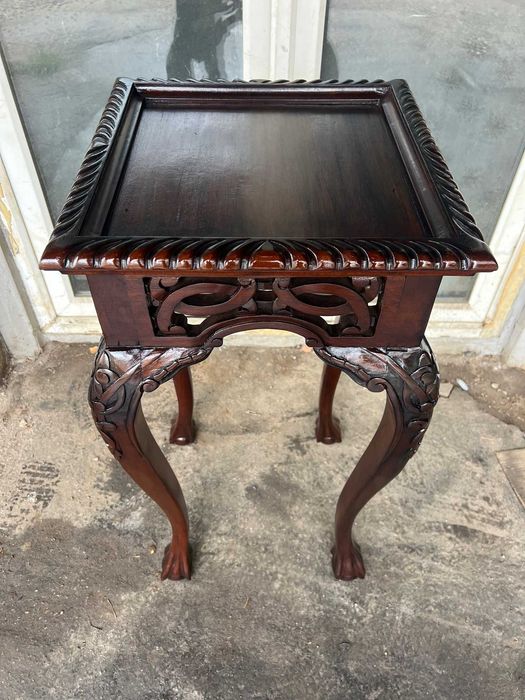 Piedestal Chippendale,recent reconditionat!