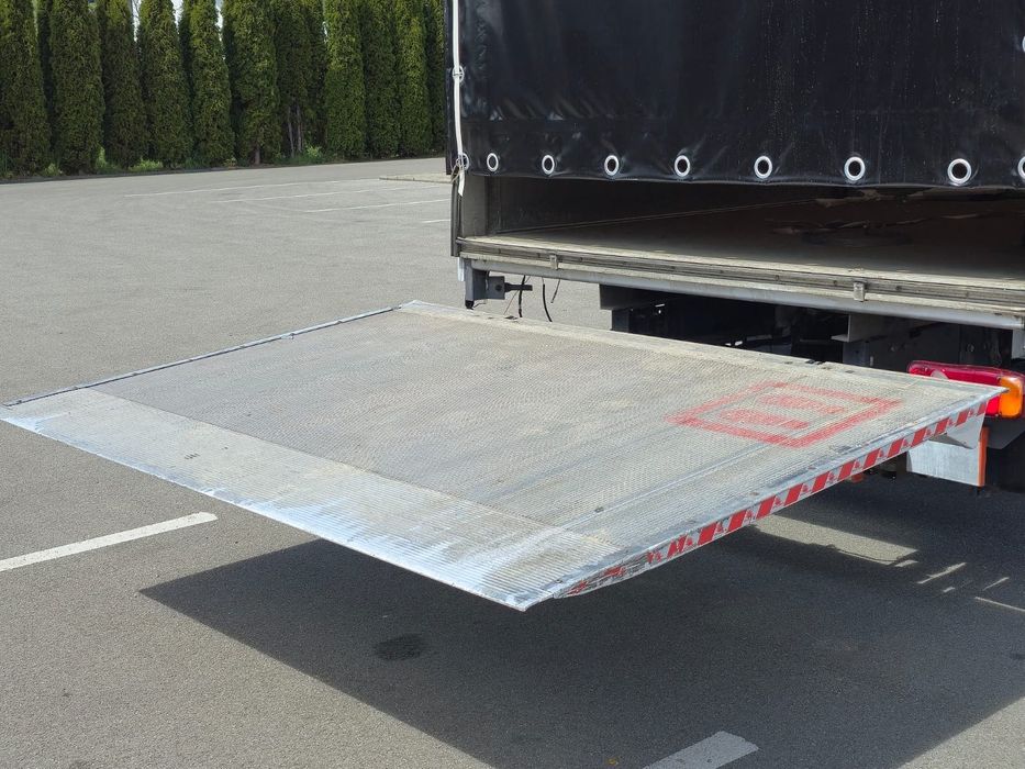 Transport  camion  cu Lift si Liza