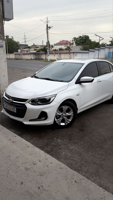 Chevrolet Onix Premier