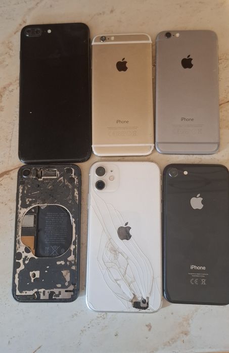 Vând telefoane iPhone