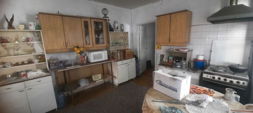 Продажа дома со двором