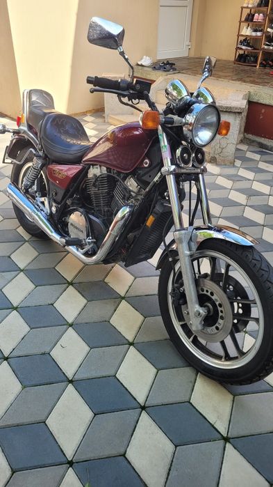 Vând Honda VT 750 C