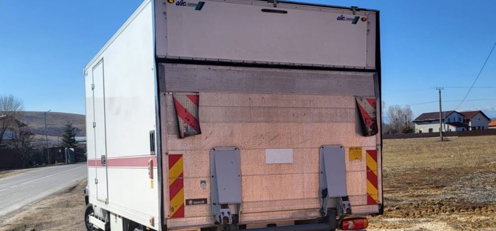 Lift hidraulic 1000 kg la 12 volți pentru iveco sau Renault lățime 86