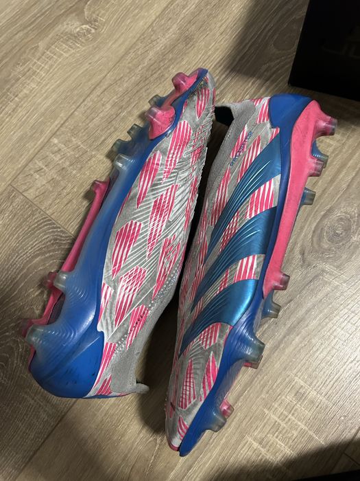 Ghete de fotbal adidas predador marimea 45