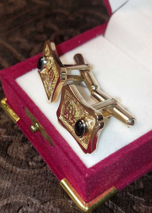 Запонки   золотые