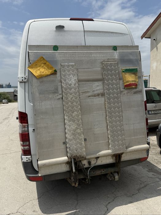 На части Mercedes-Benz Sprinter 2.2cdi Товарен с борд om651