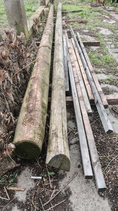 Stalpi lemn tratati lungime 8 m