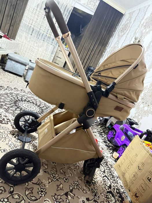 Коляска в отличном состоянии