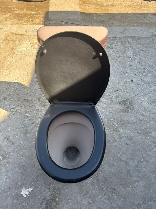 Раковина унитаз.