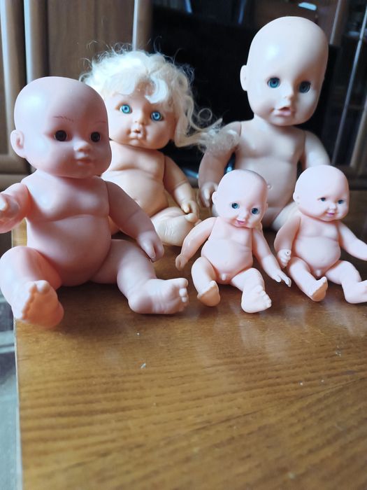 Продам куклы и игрушки.