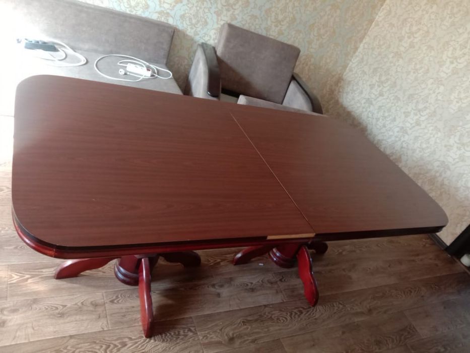 Продам стенку и стол
