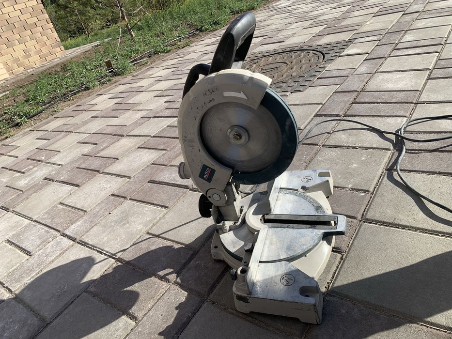 Торцовка Alteco 220B