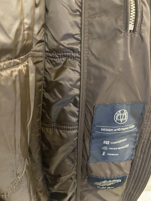 Продам куртку женскую Massimo Dutti