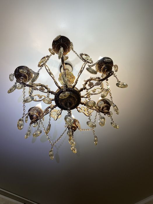 люстра для гостинный