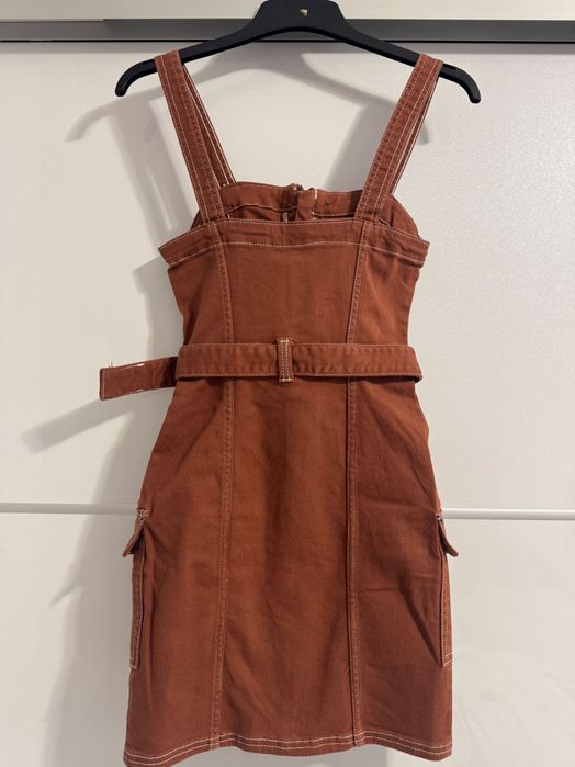 Кафява спортна рокля с колан