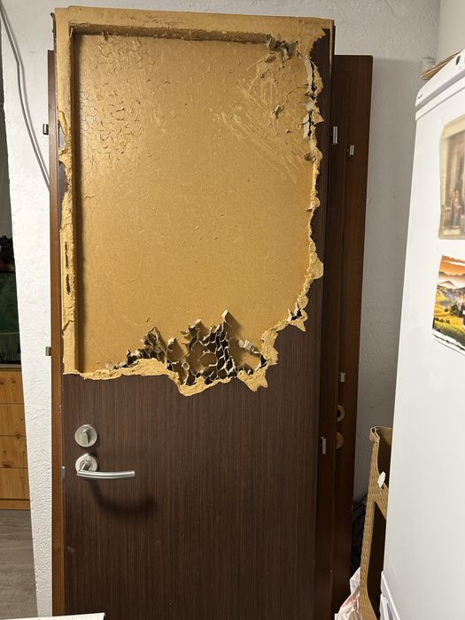 Професионално облепяне на врати кухни и мебели