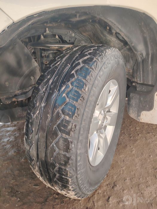 Toyota prado diska Sotiladi R17