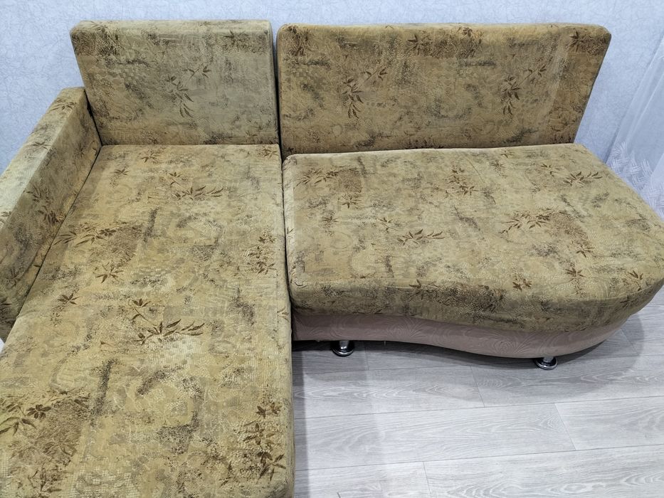 Продам угловой диван