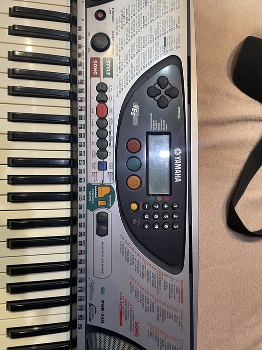Продавам синтезатор Yamaha