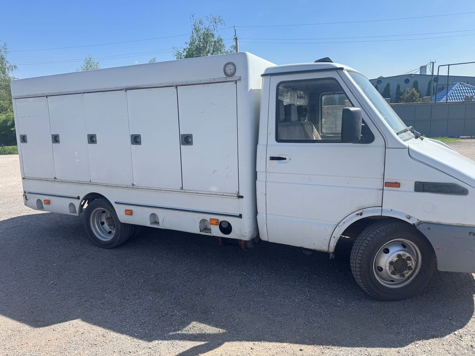 Будка мороженица Iveco Daily
