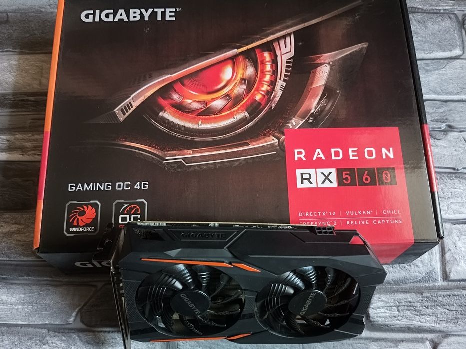 Видео карта RX 560 4 GB работи с 200-300W захранване