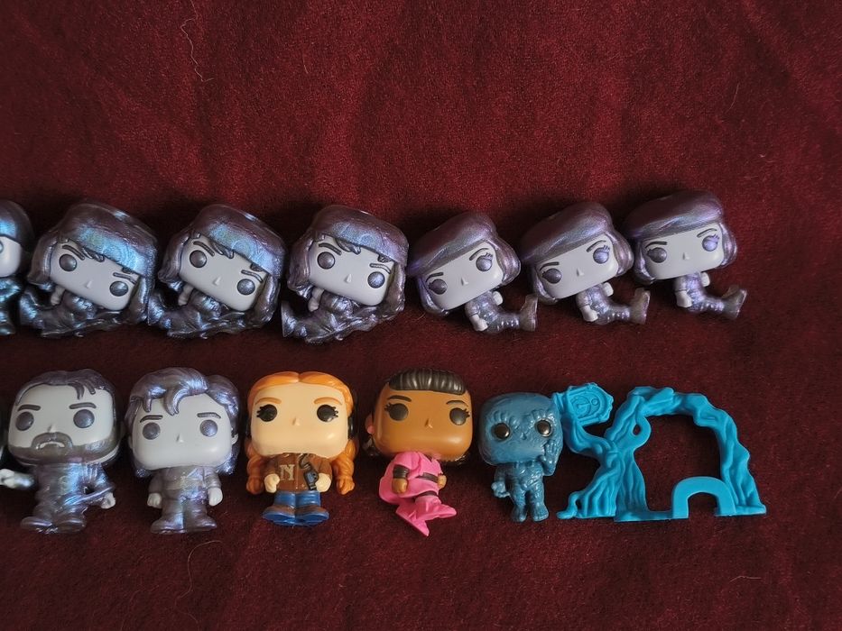 Stranger things kinder joy фигурки