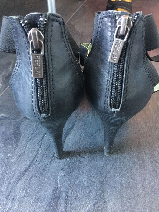 Обувки на висок ток 39 номер