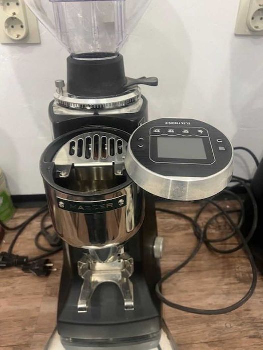 Професионална кафемелачка MAZZER MAJOR V electronic