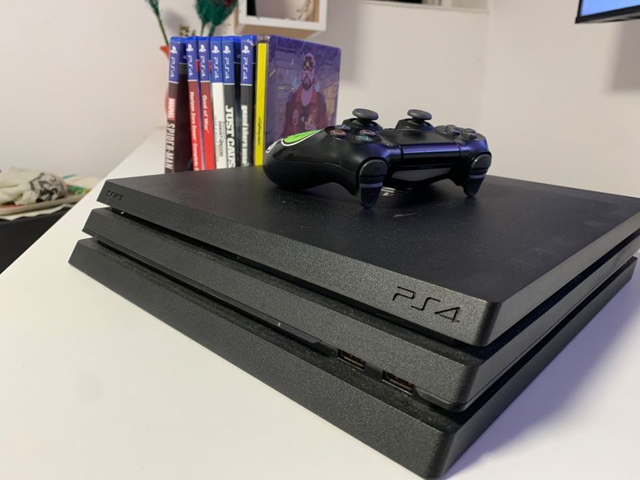Vand PlayStation 4 Pro