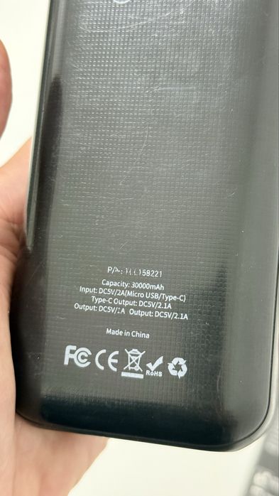 Baterie Externă 30.000 mAh – Energie pentru o săptămână!