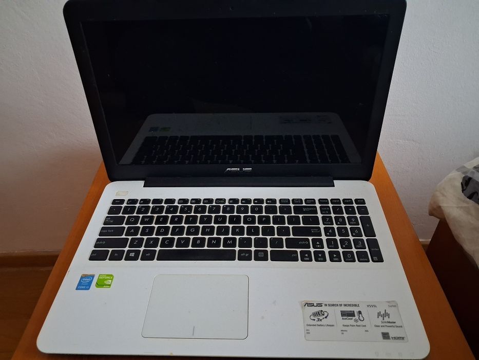 Vând laptop Asus