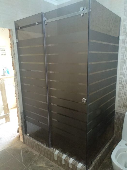 Установка душевых кабин на заказ