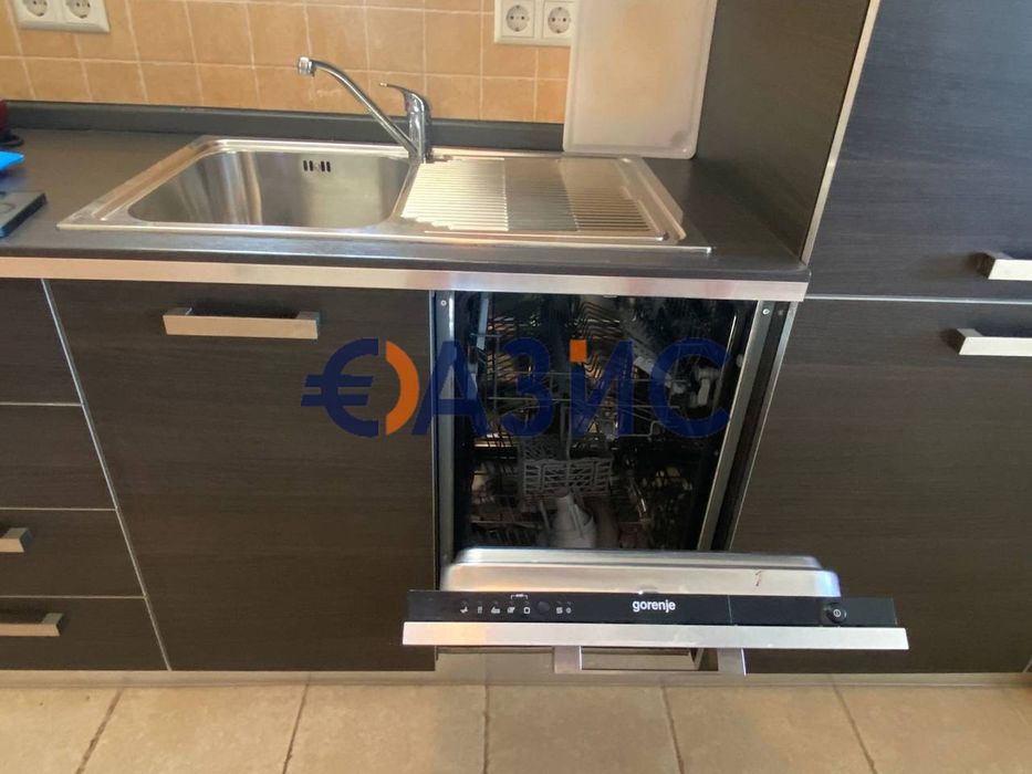 Продава се Тристаен апартамент в Поморие - 79 кв.м за 950 €/кв.м - Снимка #8