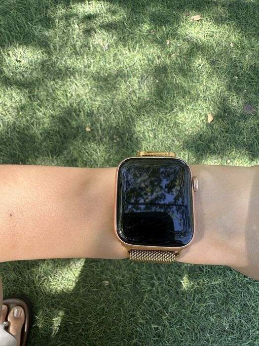 Продам Apple watch б/у