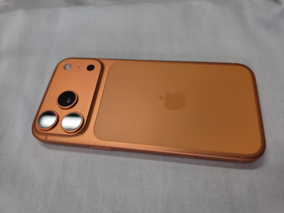 iPhone 17 Pro Max 256 GB Orange – impecabil, 99% baterie