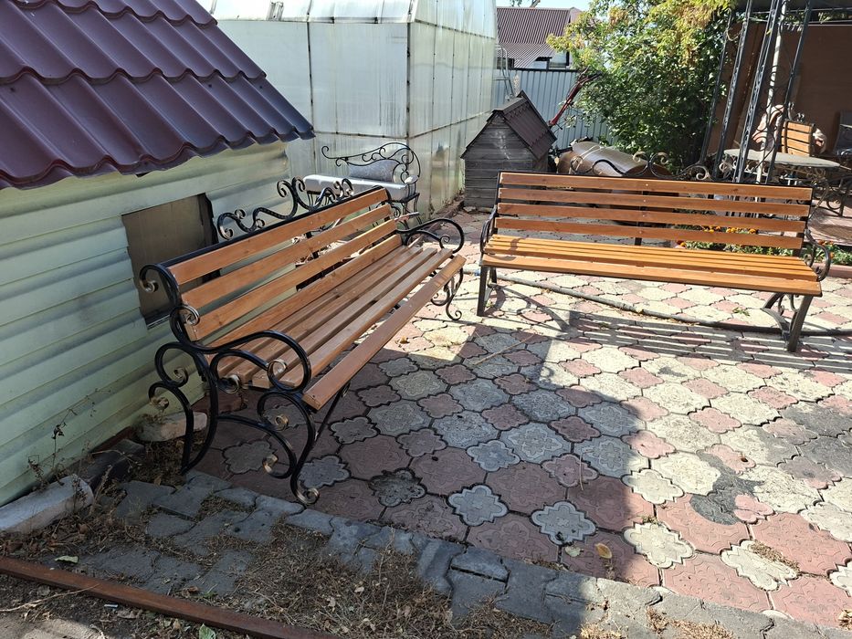 Продам новые кованные лавочки