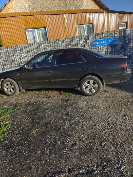 Продам машину  Тойота Камри20