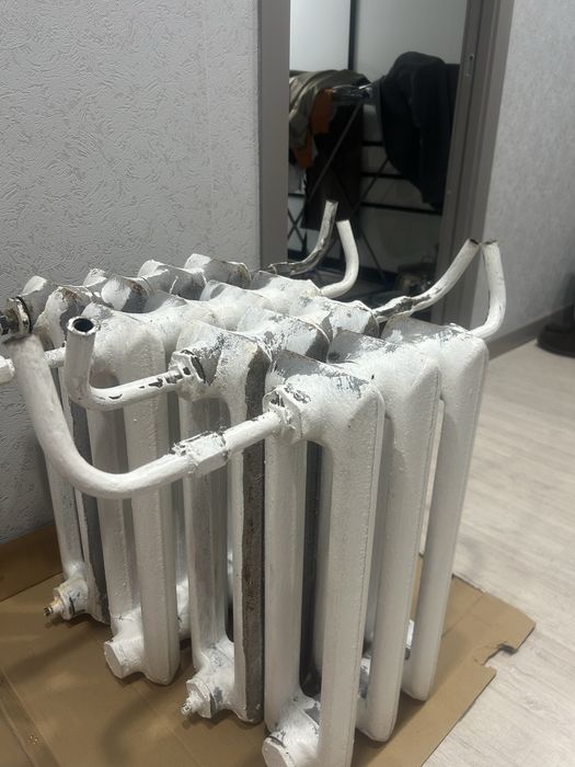 Продам чугунные батареи