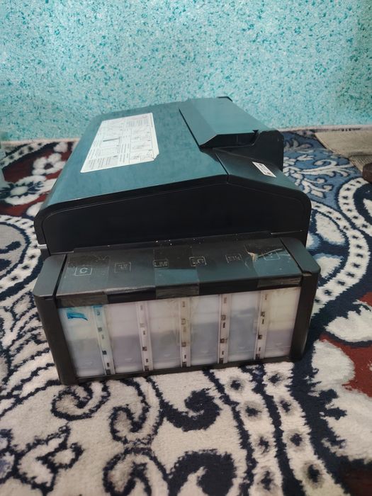 Prenter Epson L800 sotiladi