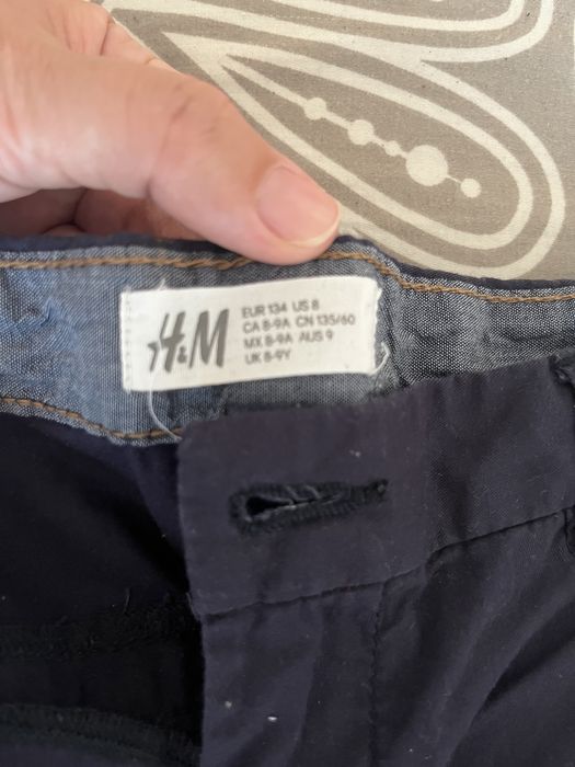 Официален Панталон до коляното HM подходящ за първия учебен ден 134 см