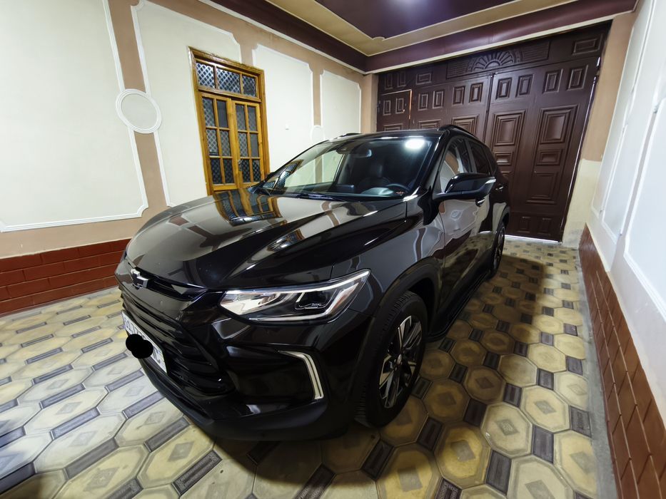 Треккер премьер плюс сотилади