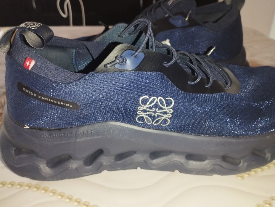 On running swiss engineering cloud tecphase shoes продается 
Состояни