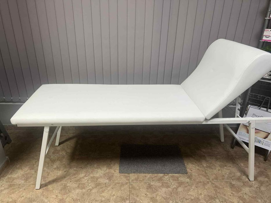 Козметична кушетка