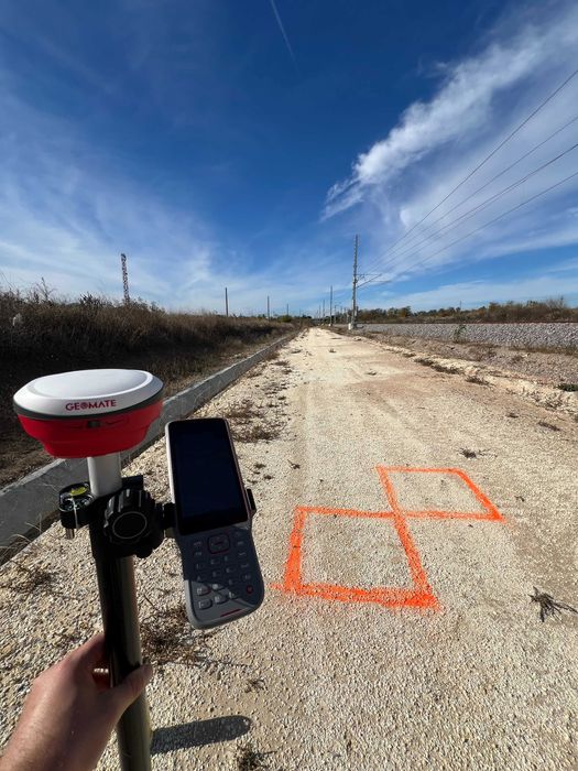 Геодезически услуги, геодезист, заснемане, трасиране, проектиране