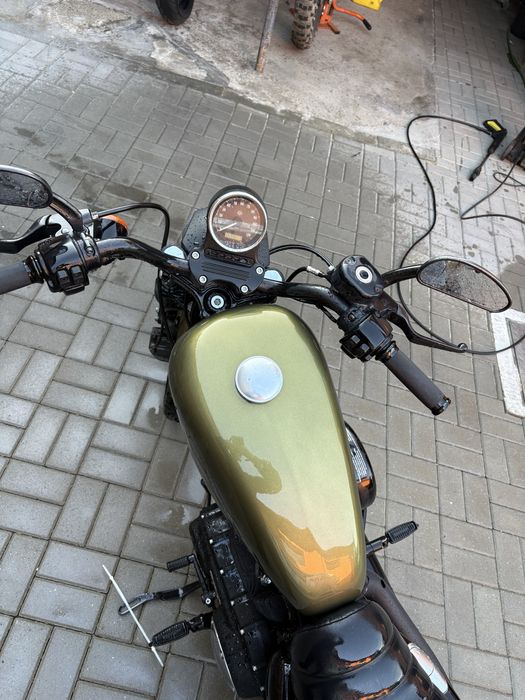 Harley Davidson sportster 883