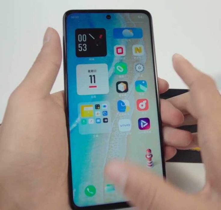 Смартфон Vivo IQOO Neo 5 мощный смартфон