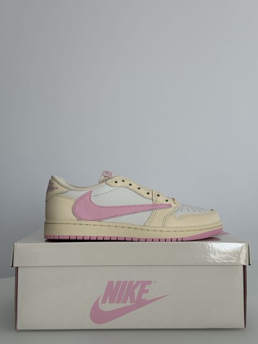 Nike Jordan 1 Retro Low x Travis Scott